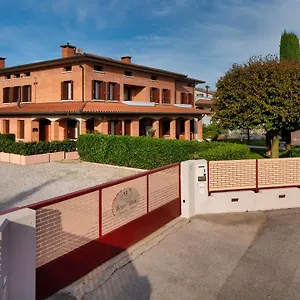 Borgo Tabari Locazione Turistica Italien