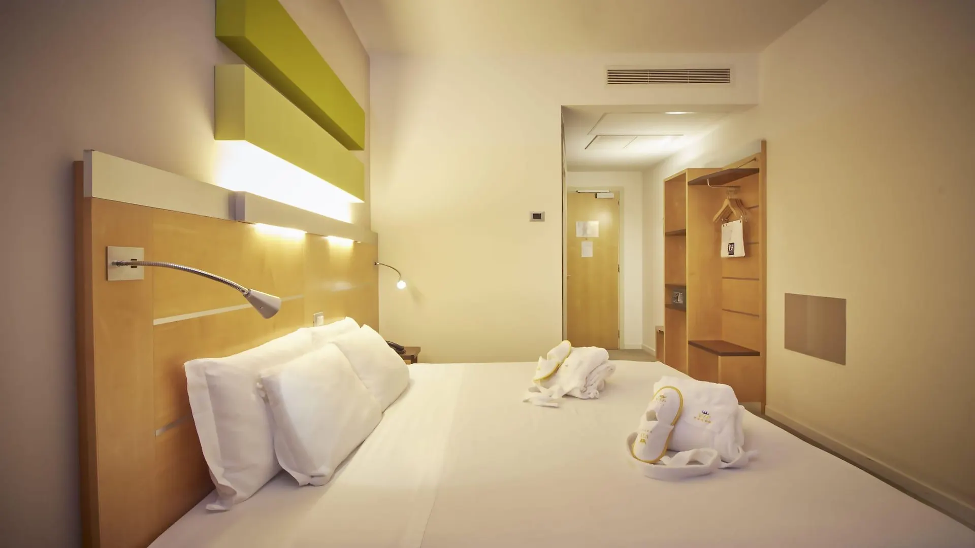 ****  IH Hoteles Milano Gioia Italia