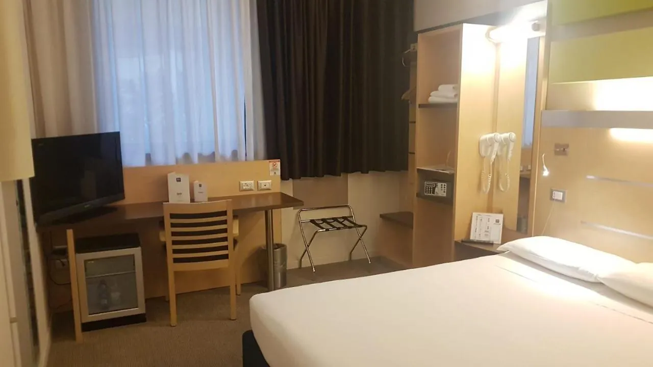 IH Hoteles Milano Gioia